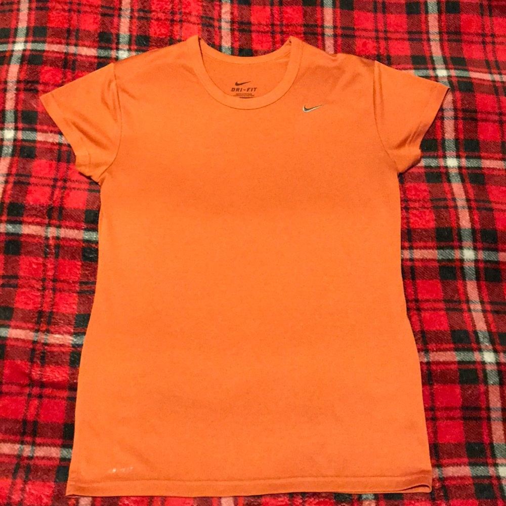 Nike wmns drifit tee, size md